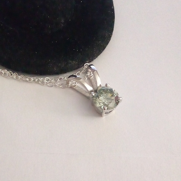 LOVELY 2CT DIAMOND PENDANT SET IN SILVER - Picture 4 of 4